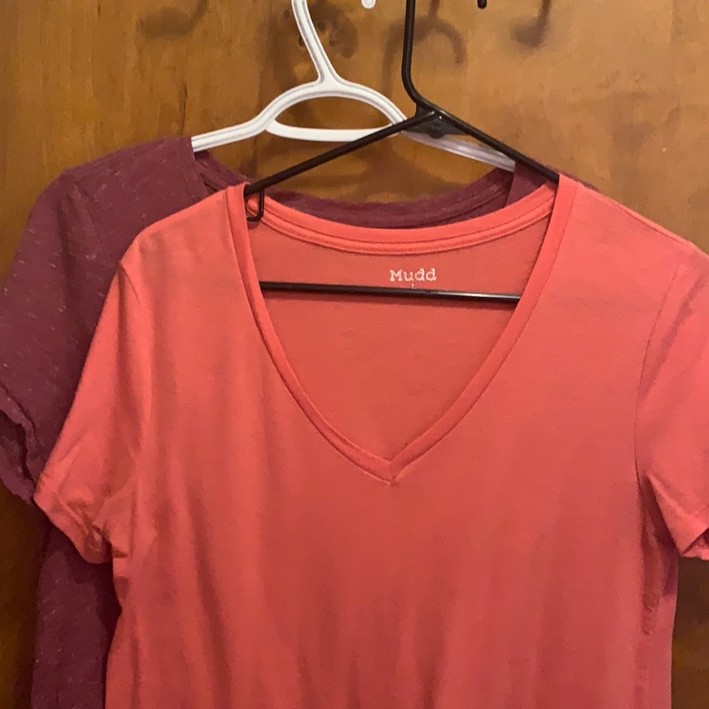 Set of 2 women’s shirts